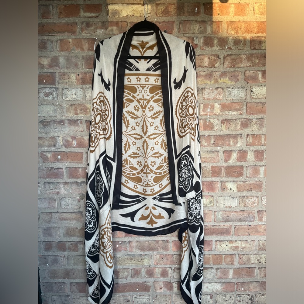 Nordstrom Tarnish Rayon Baroque Print Shawl Scarf🖤